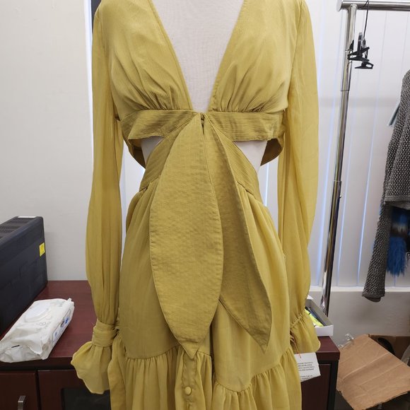 ASOS DESIGN soft mini dress with topstiching cuff and waist detail - Picture 2 of 3